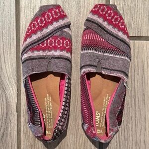 TOMS Pink Pattern Women’s Loafer Shoes 5